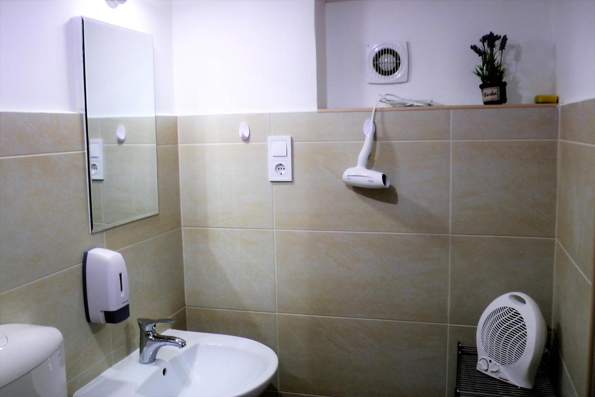 Green Lake Airport Apartments Vecsés Εξωτερικό φωτογραφία
